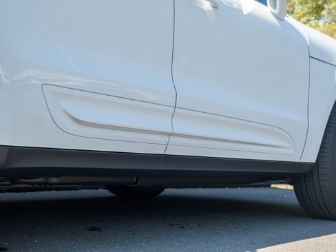 Certified 2026 Porsche Macan AWD/4WD image 35