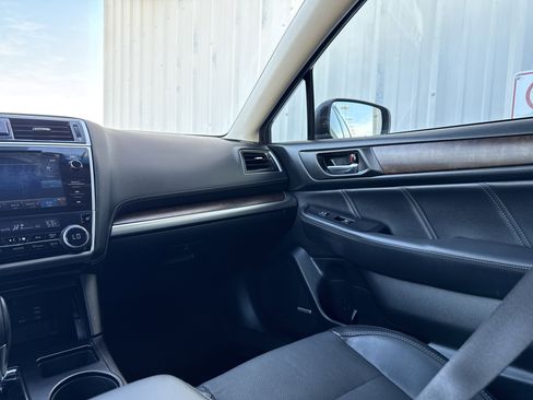 Used 2018 Subaru Outback 3.6R Limited image 25