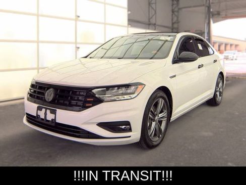 Used 2021 Volkswagen Jetta R-Line w/ R-Line Cold Weather Package FWD image 1