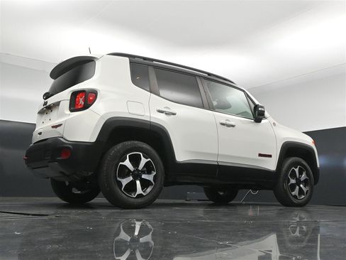 Used 2019 Jeep Renegade Trailhawk w/ Cold Weather Group II AWD/4WD image 31