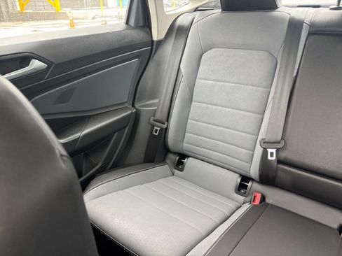 Used 2025 Volkswagen Jetta SE image 34