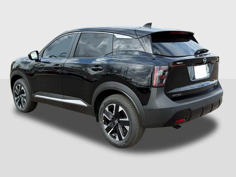 New 2025 Nissan Kicks SV image 3