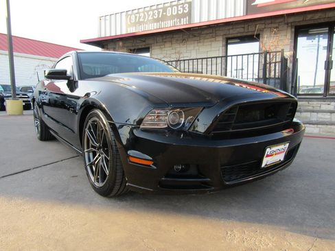 Used 2013 Ford Mustang Premium image 6