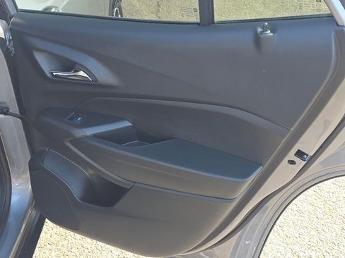 Certified 2025 Chevrolet Trax LT w/ Driver Confidence Package image 22