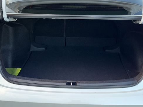 Used 2024 Toyota Corolla SE image 12