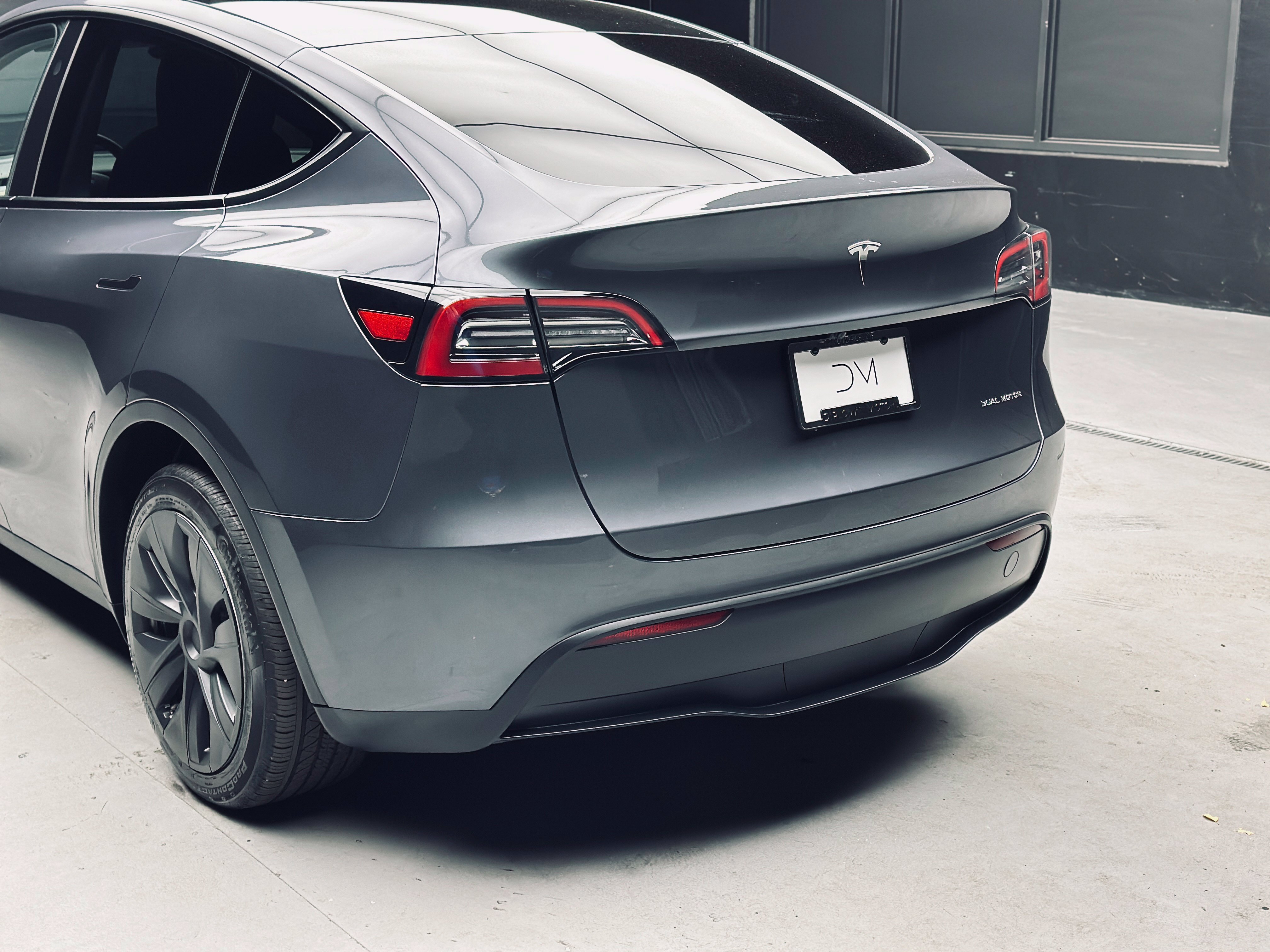 Used 2023 Tesla Model Y Long Range AWD/4WD image 16
