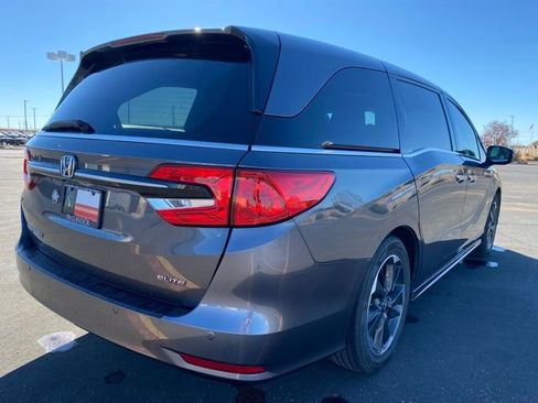 Used 2023 Honda Odyssey Elite image 6