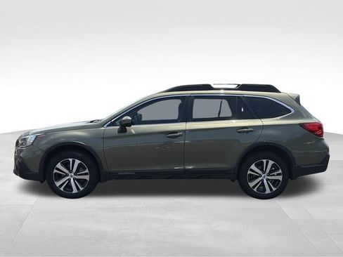 Used 2018 Subaru Outback 2.5i Limited AWD/4WD image 5