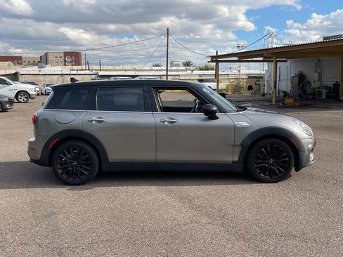 Used 2019 MINI Cooper Clubman S image 2