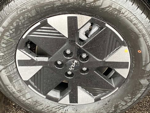 New 2026 Kia Carnival LXS image 6