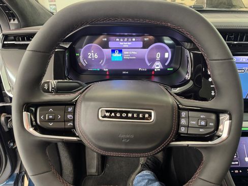 Used 2024 Jeep Wagoneer Launch Edition image 11