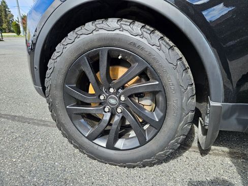 Used 2018 Land Rover Discovery HSE image 8