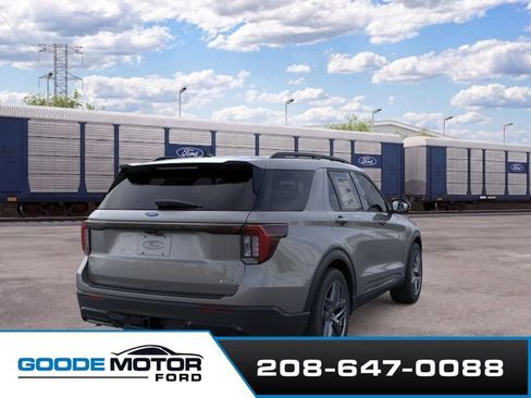 New 2026 Ford Explorer ST-Line w/ ST-Line Street Pack AWD/4WD image 8