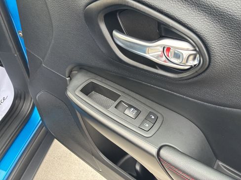 Used 2022 Jeep Cherokee Trailhawk w/ Comfort/Convenience Group image 20