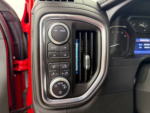 Used 2020 GMC Sierra 1500 Elevation w/ Elevation Value Package AWD/4WD image 11