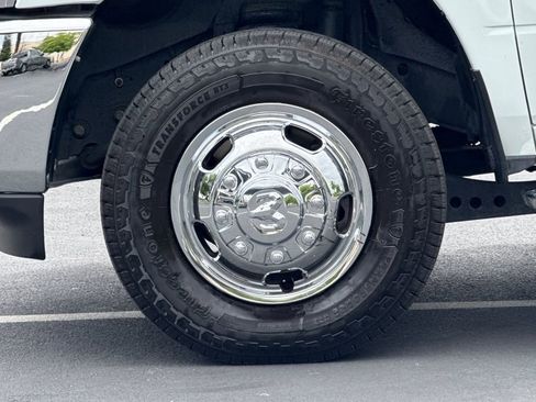 Used 2024 RAM 3500 Big Horn AWD/4WD image 15
