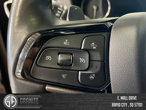 Used 2024 Buick Enclave Avenir w/ Avenir Technology Package AWD/4WD image 34