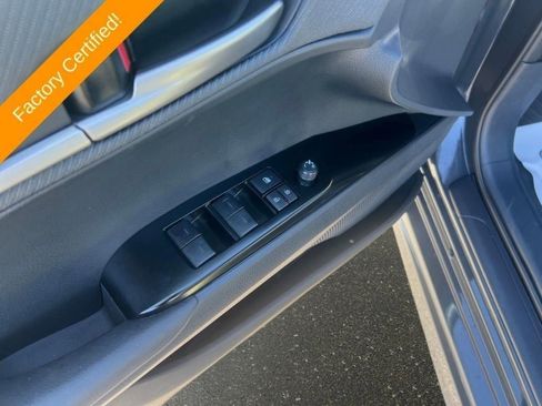 Used 2025 Toyota Camry SE image 10