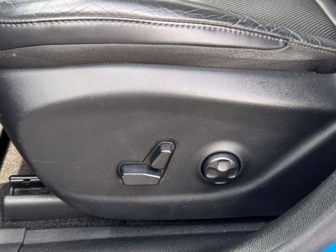 Used 2019 Jeep Cherokee Trailhawk image 13