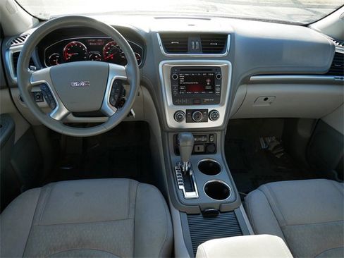 Used 2016 GMC Acadia SLE image 12