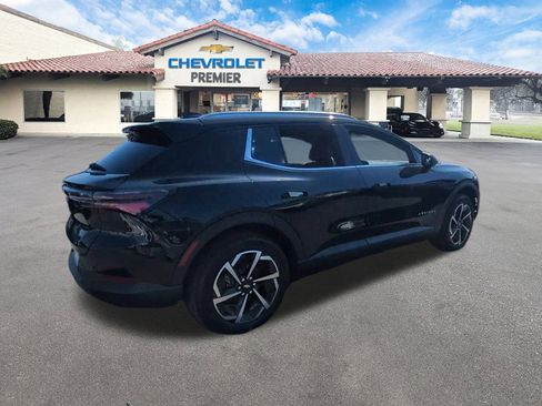 New 2026 Chevrolet Equinox EV LT image 8