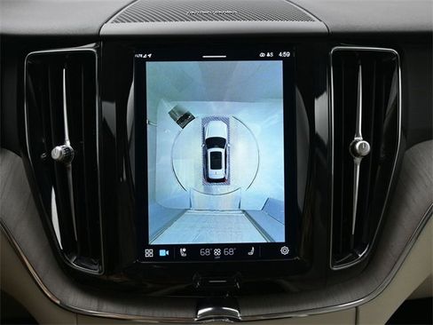 Used 2023 Volvo XC60 B5 Plus w/ Protection Package Premier image 20