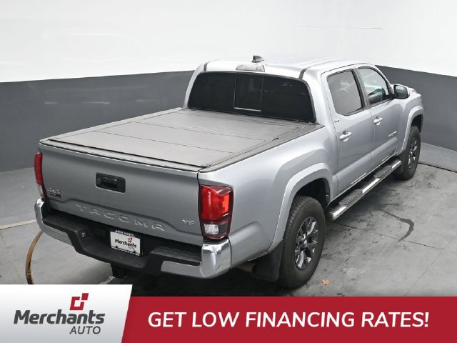 Used 2022 Toyota Tacoma SR5 AWD/4WD image 33