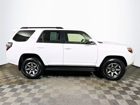 Certified 2024 Toyota 4Runner TRD Off-Road image 9