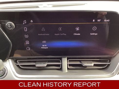 Used 2025 Chevrolet Trax LT w/ LT Convenience Package image 4