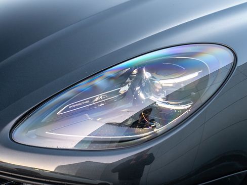 New 2026 Porsche Macan image 30