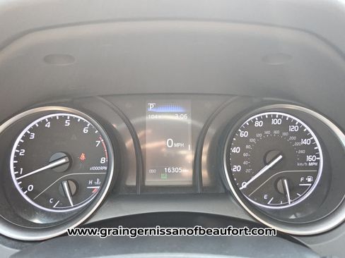 Used 2023 Toyota Camry SE FWD image 14