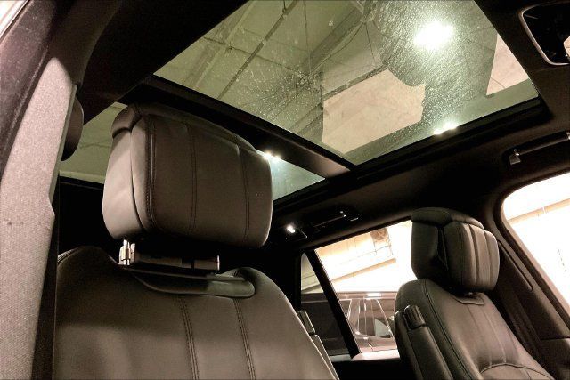 Used 2022 Land Rover Range Rover P525 Westminster Edition AWD/4WD image 24