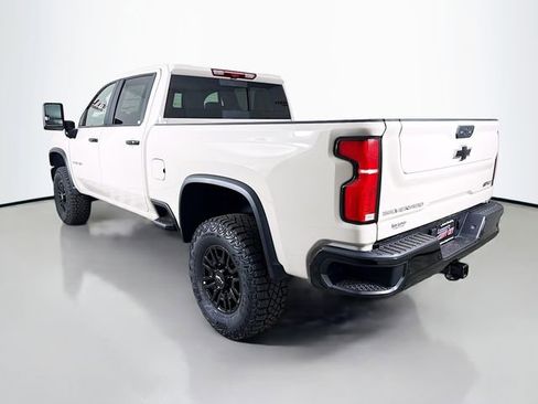 New 2026 Chevrolet Silverado 2500 ZR2 AWD/4WD image 6