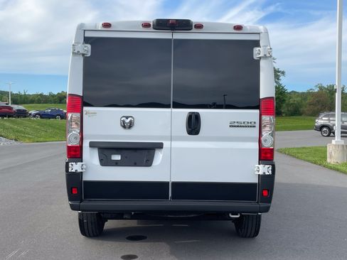 Used 2025 RAM ProMaster 2500 w/ U-Haul Equipment Group FWD image 4