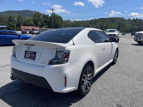 Used 2015 Scion tC FWD image 8