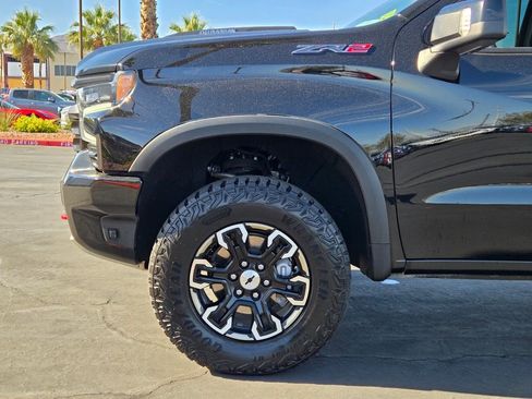 Used 2024 Chevrolet Silverado 1500 ZR2 w/ Technology Package AWD/4WD image 9