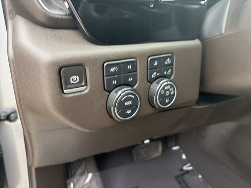 Used 2024 Chevrolet Silverado 1500 LTZ AWD/4WD image 19