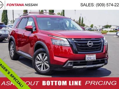 Certified 2022 Nissan Pathfinder SL w/ SL Black Package