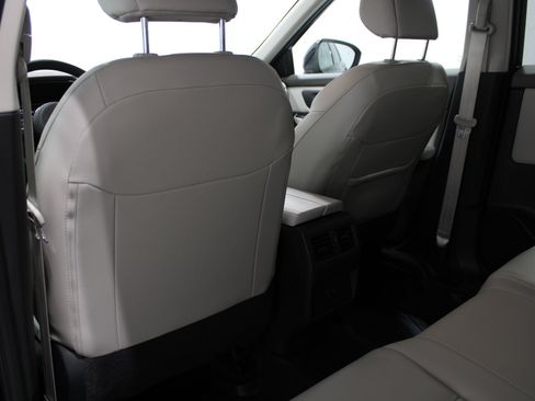 Used 2023 Nissan Rogue SL AWD/4WD image 17