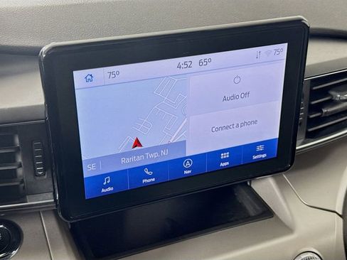 Used 2022 Ford Explorer XLT w/ Equipment Group 202A image 15