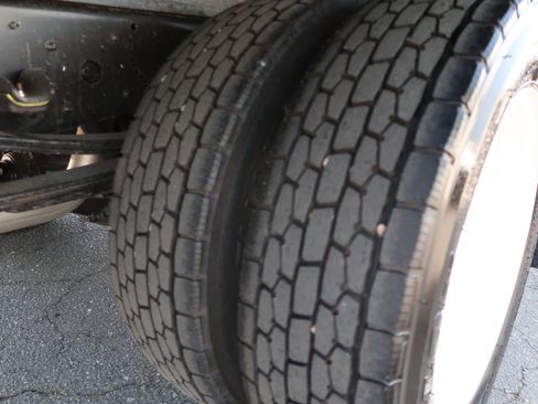Used 2025 Chevrolet Low Cab Forward RWD image 12