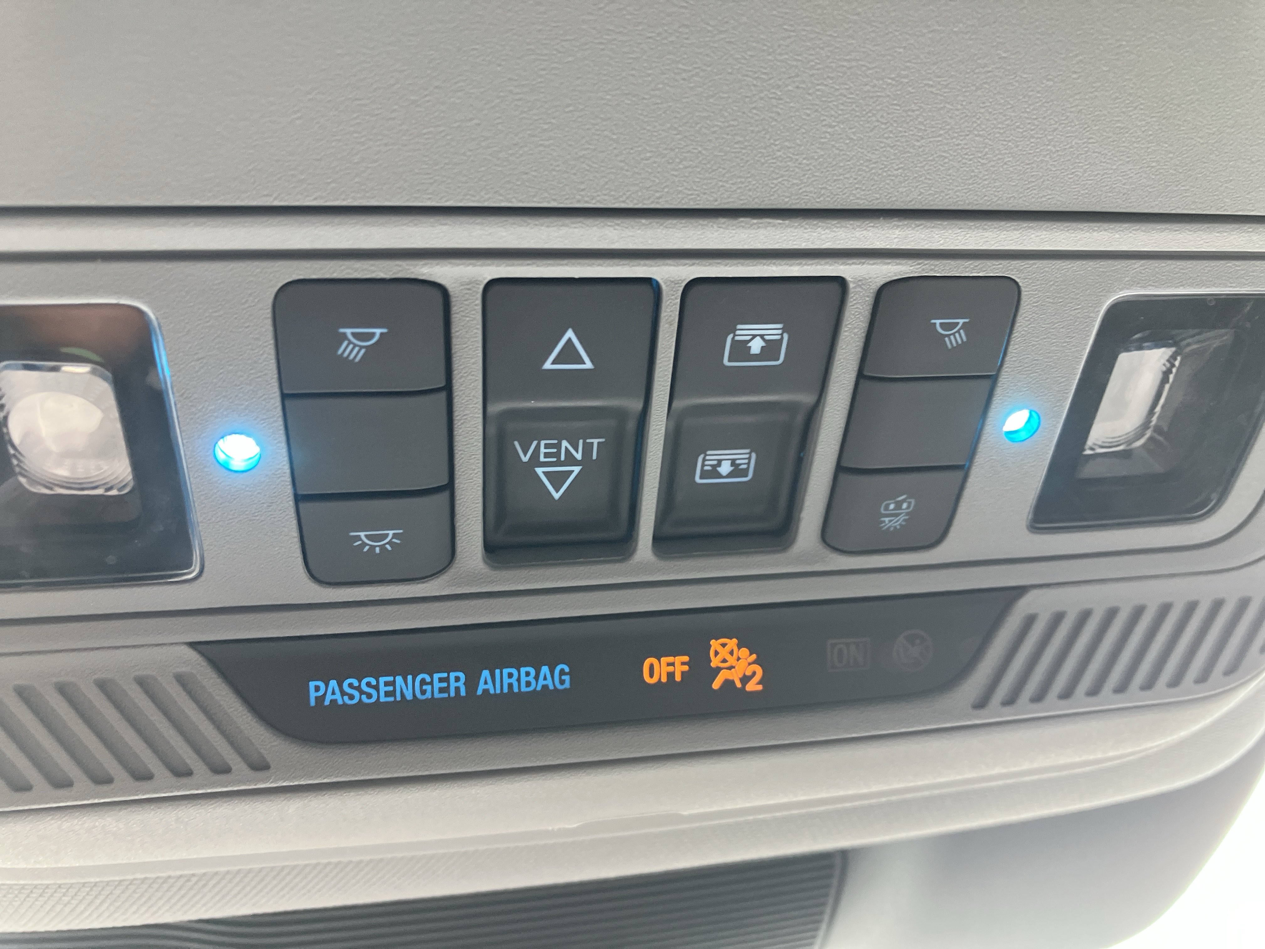 Used 2021 Ford Explorer XLT w/ Equipment Group 202A AWD/4WD image 32