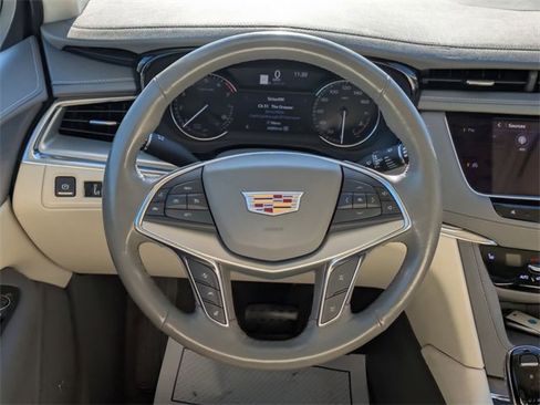 Used 2022 Cadillac XT5 Premium Luxury image 15