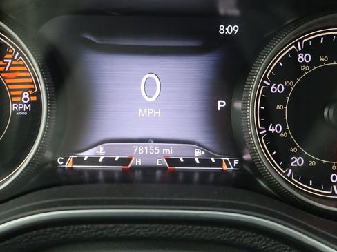 Used 2019 Jeep Cherokee Trailhawk image 3