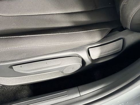 Used 2024 Hyundai Elantra SEL image 12