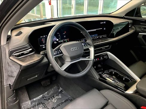 Certified 2025 Audi Q5 Premium w/ Premium Plus AWD/4WD image 18