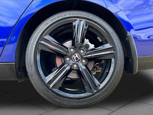 Used 2024 Honda Accord Sport image 11