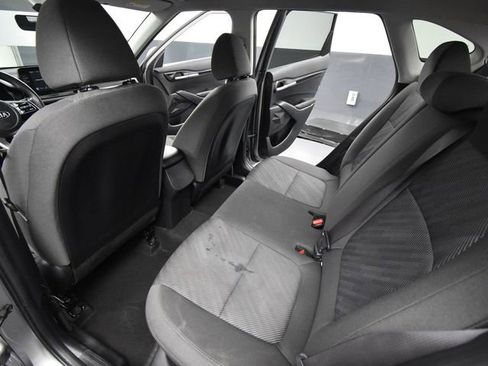 Used 2021 Kia Seltos LX image 33