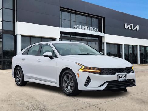 Used 2023 Kia K5 LXS image 3