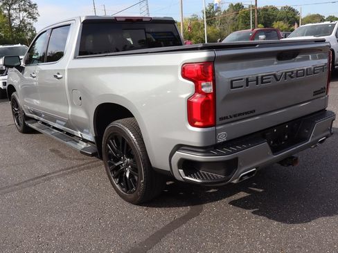Used 2024 Chevrolet Silverado 1500 High Country w/ High Country Premium Package AWD/4WD image 3